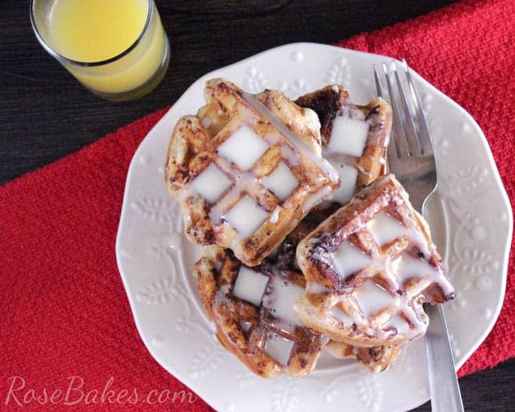 Easy-Cinnamon-Roll-Waffles-by-Rose-Bakes