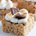Close up of a S'more rice krispie treat